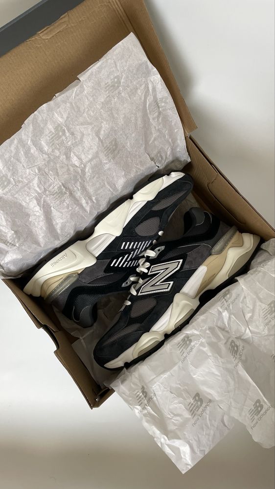 Оригінальні кросівки New Balance 9060