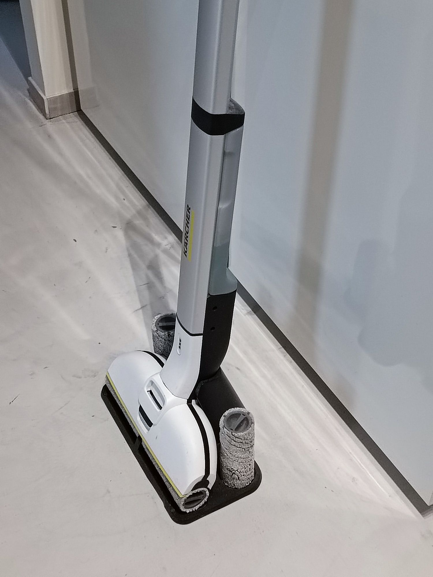 Mop elektryczny KARCHER EWM 2 Premium