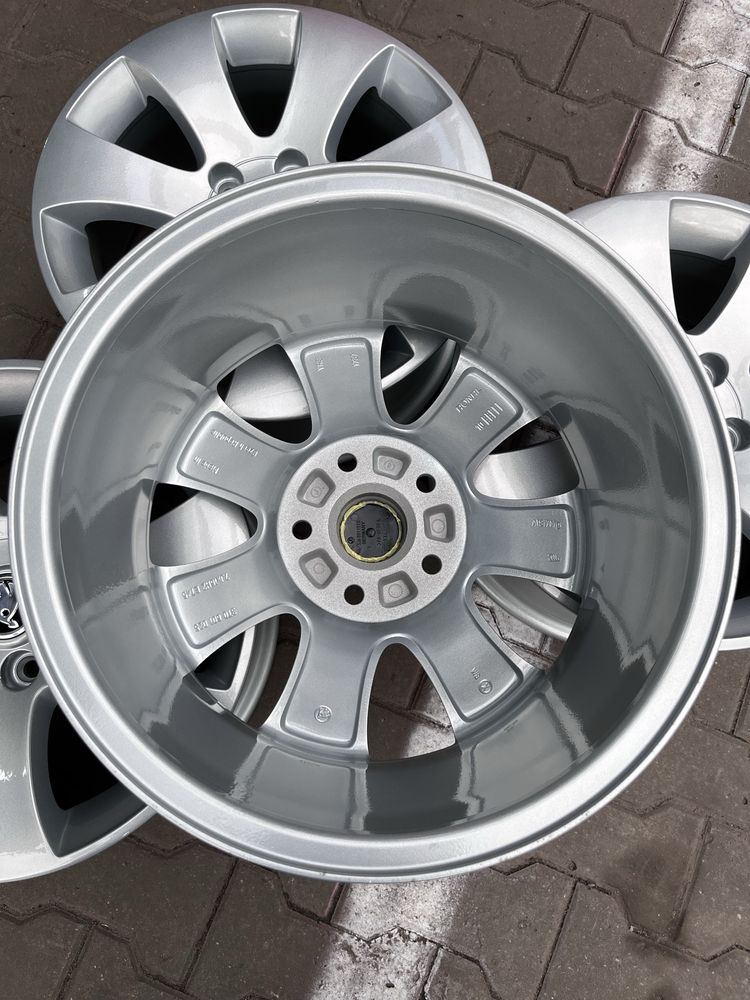 R16 5/112 j7 et45 dia57.1 Skoda Шкода Superb супер б Оригінал, як нові