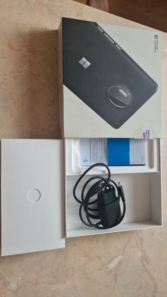 Microsoft Lumia 950XL