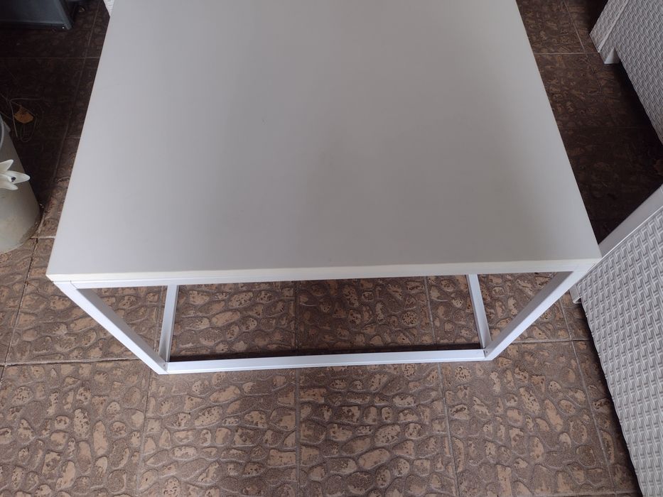 stolik kawowy biały, połysk