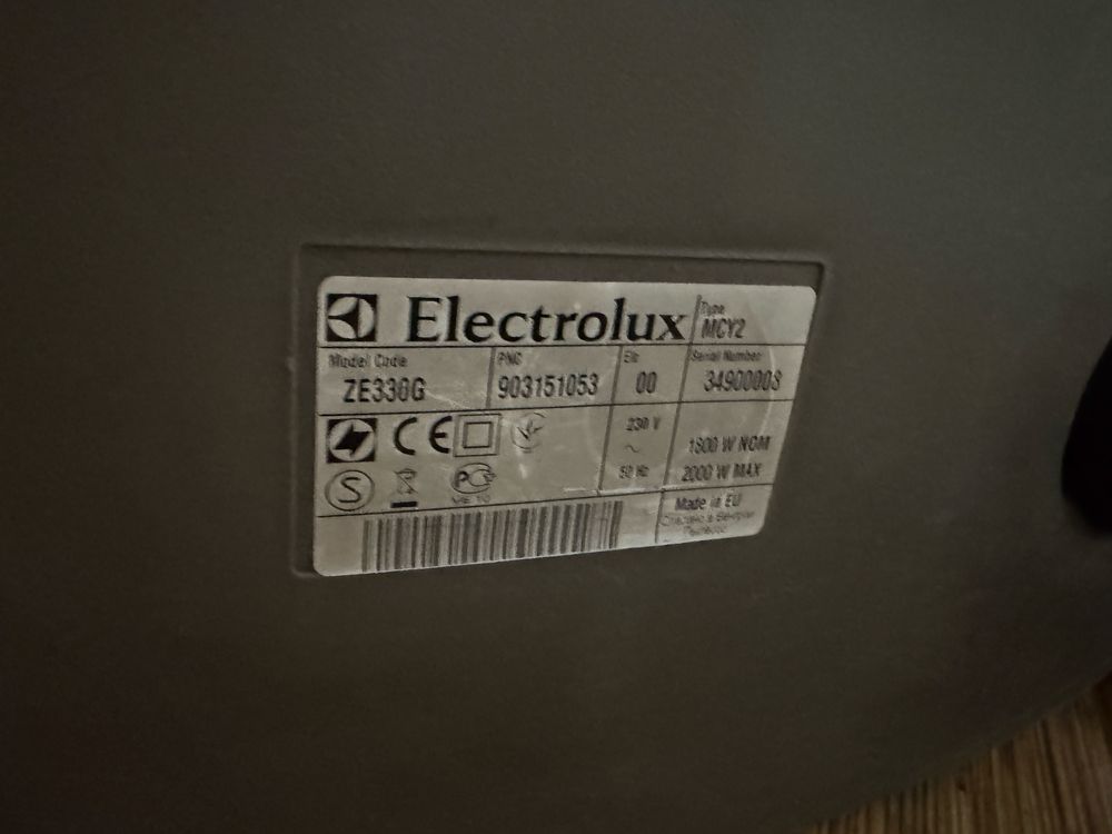Пилосос electrolux ze330g