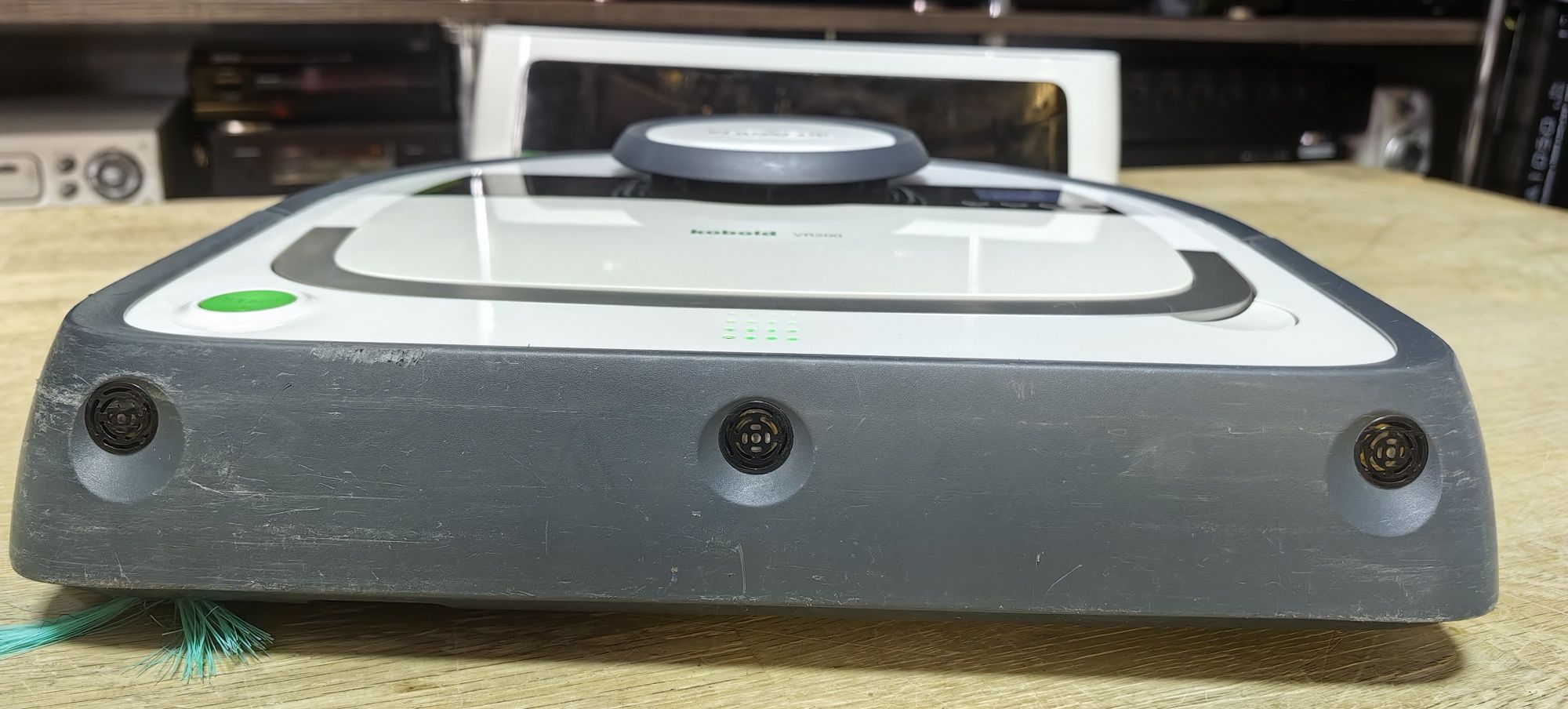 Робот пилосмок Vorwerk kobold VR20