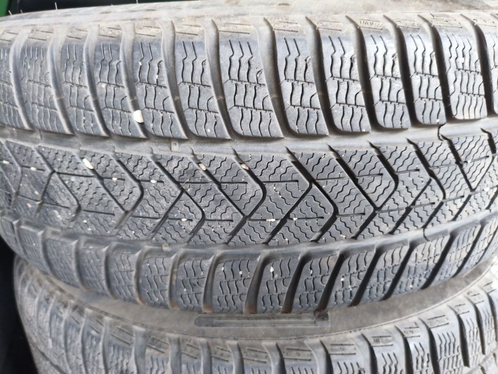 Pirelli sottozero 3 225 50 R18