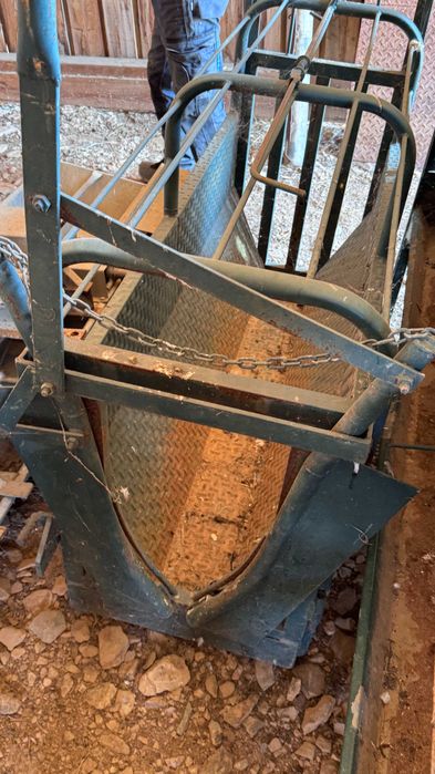 Apanhador e suporte para porcos