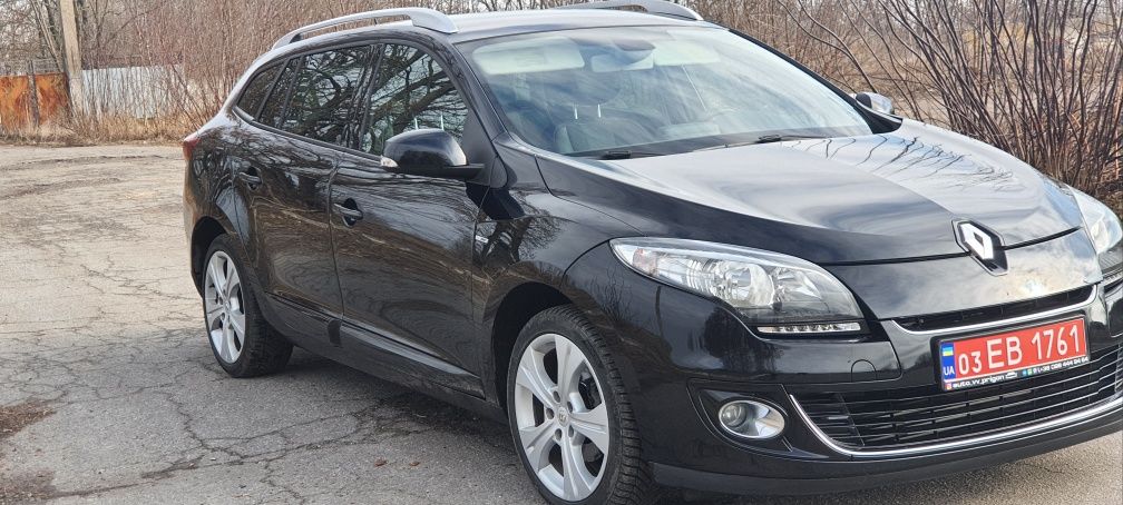 Продам RENAULT MEGANE 3 BOSE 2012 (рено меган 3)