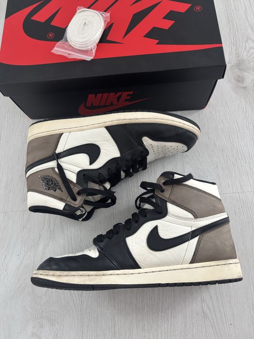 Nike Air Jordan 1 High Retro OG Dark Mocha Travis Scott 10 Us 44