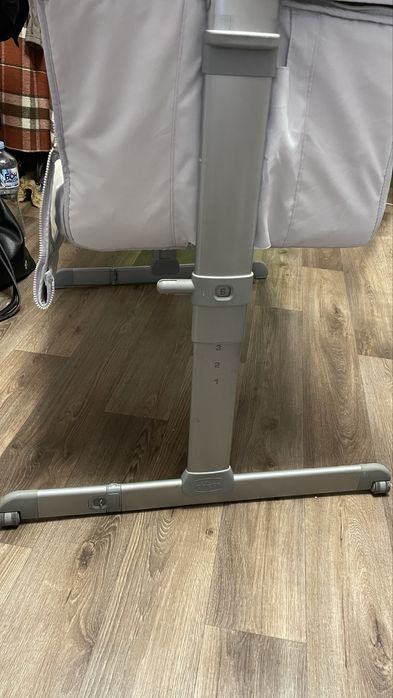 Приставне ліжечко Chicco next2me