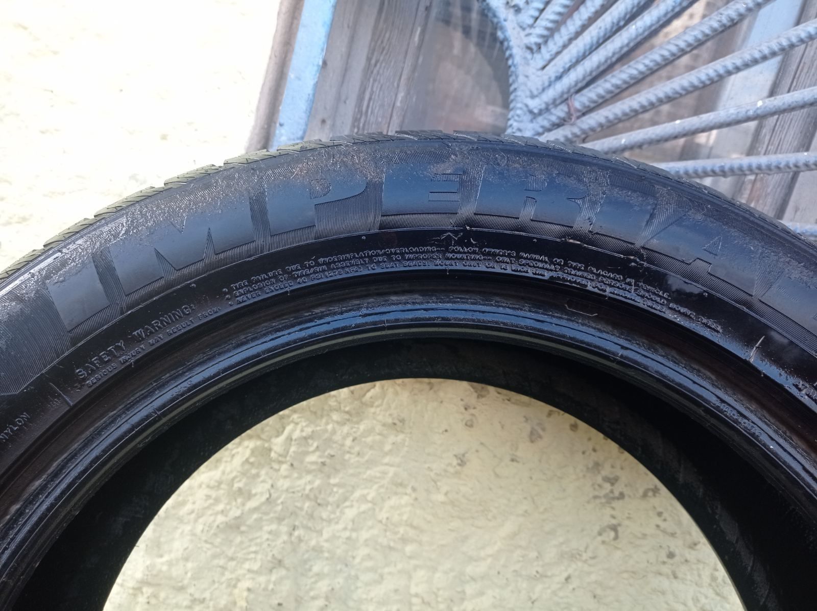 Продам бу зимнюю резину 225/55 R18