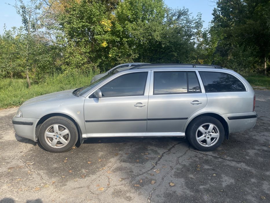 Skoda Octavia Tour 2006год 1,8 газ-бензин
