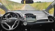 Honda Jazz 1.4 em muito bom estado geral, com teto panorâmico