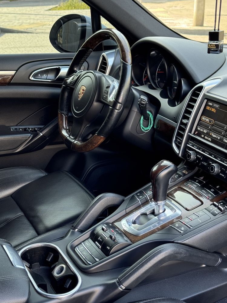 Продам Porsche Cayenne