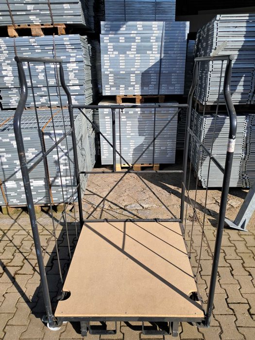 Używany wózek magazynowy kurierski Corletta wózki kurierskie z kółkami