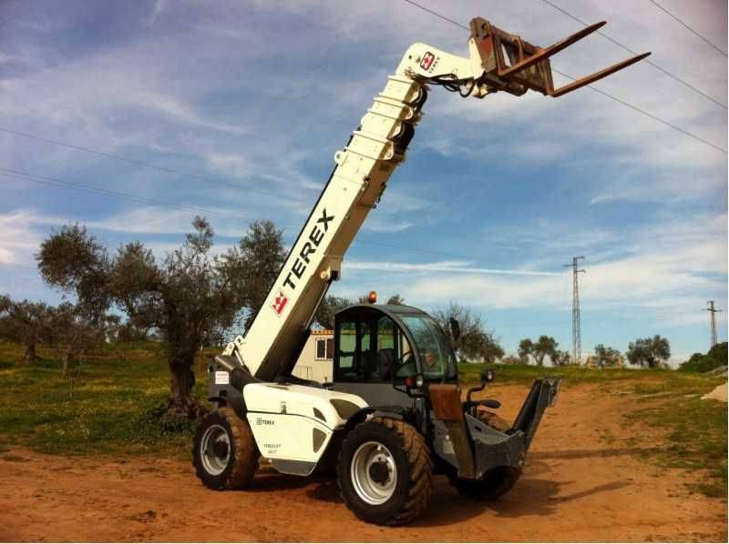 Ładowarka teleskopowa TEREX 4017