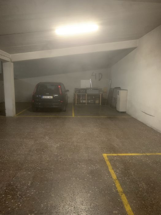 Garagem parqueamento Costa da Caparica
