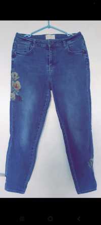 Spodnie mom jeans, rozmiar M, Reserved
