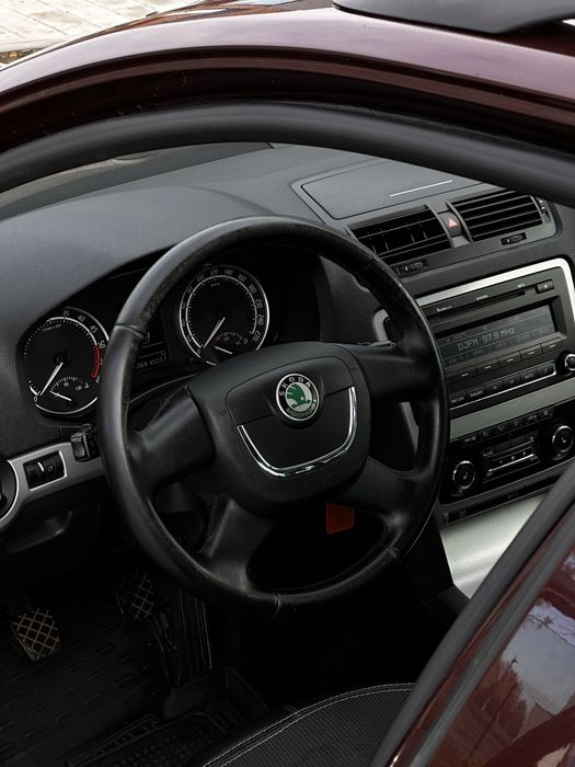 Skoda Octavia A5 гарний стан, ідеальна техніка, добра комплектація.