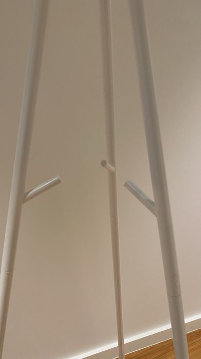 Bengaleiro branco ikea (1,69cm altura)