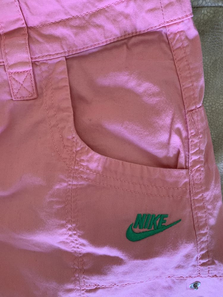 Жіночі шорти Nike