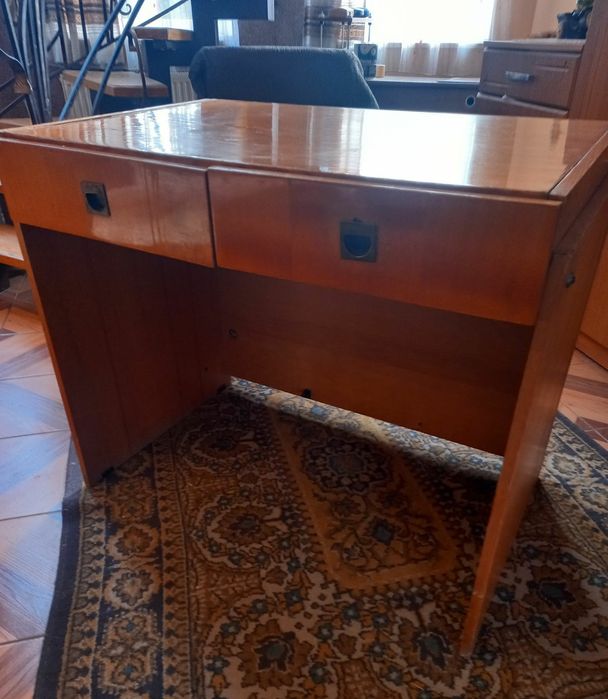 Стіл письмовий з шухлядами