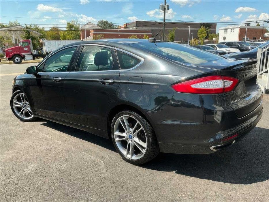 Ford Fusion Titanium      2015