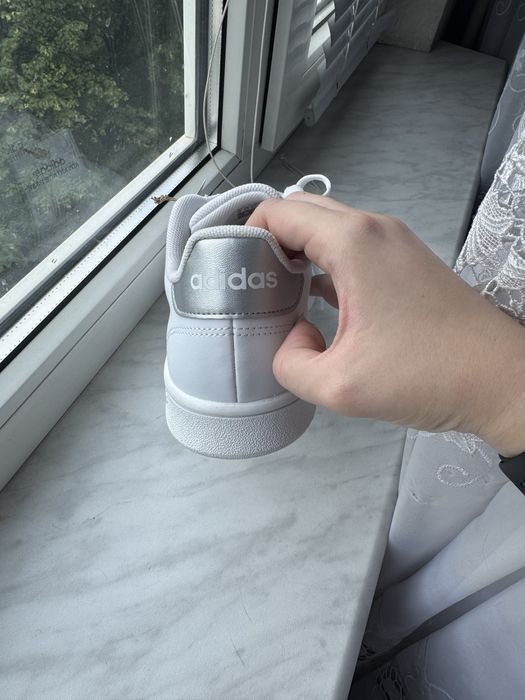 Кеди adidas advantage base