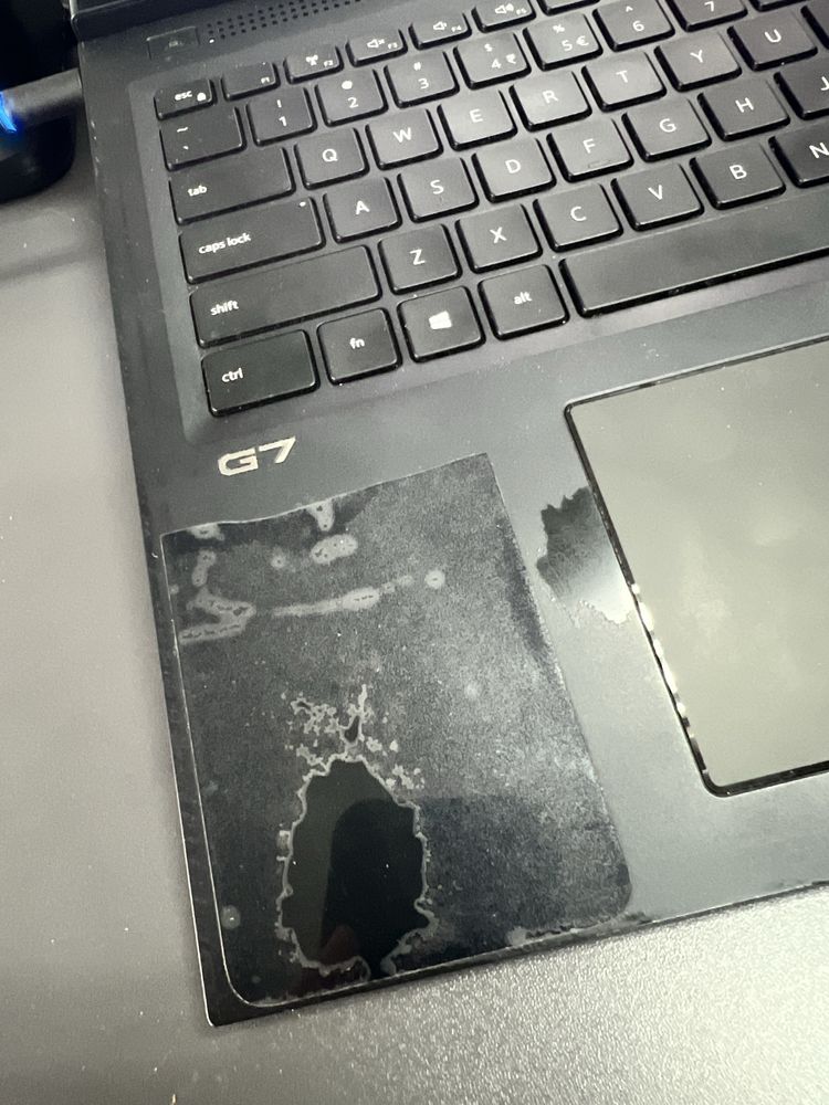 Laptop Dell G7 seria 7700 17,3” i7 / 32GB / RTX 2070 SUPER / 2x1TB SSD