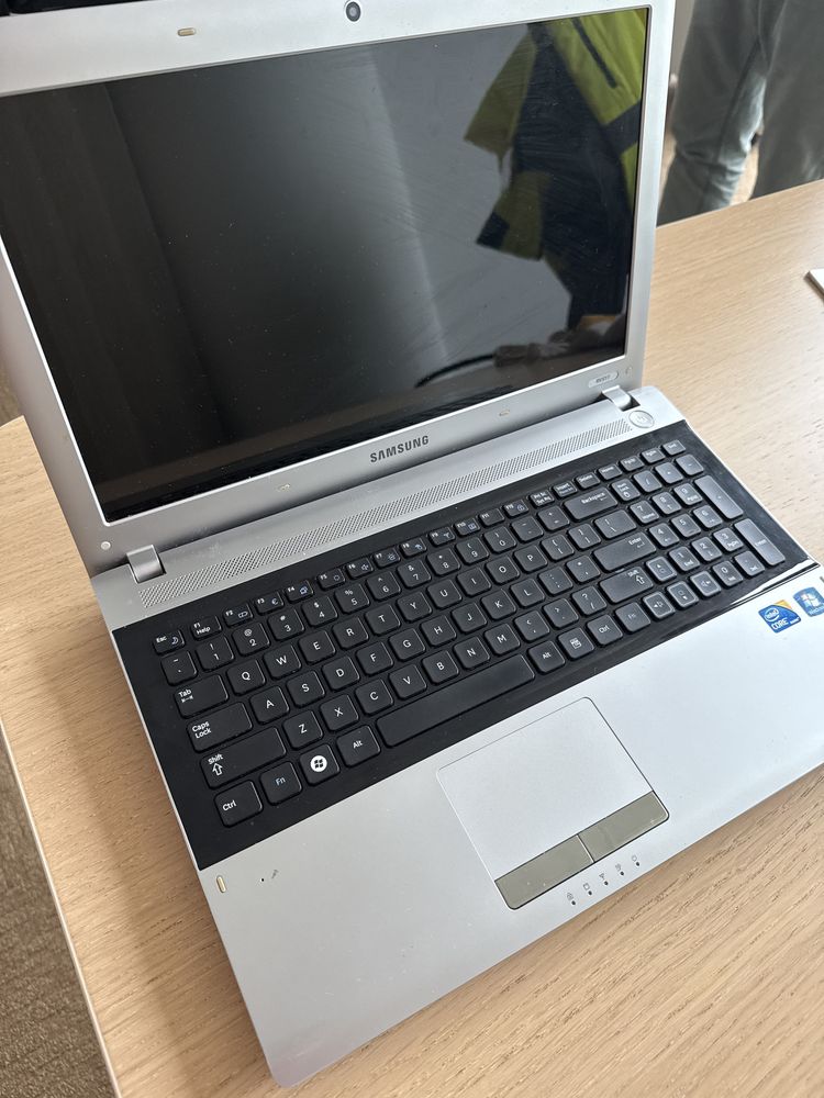 Laptop Samsung RV511 bez dysku