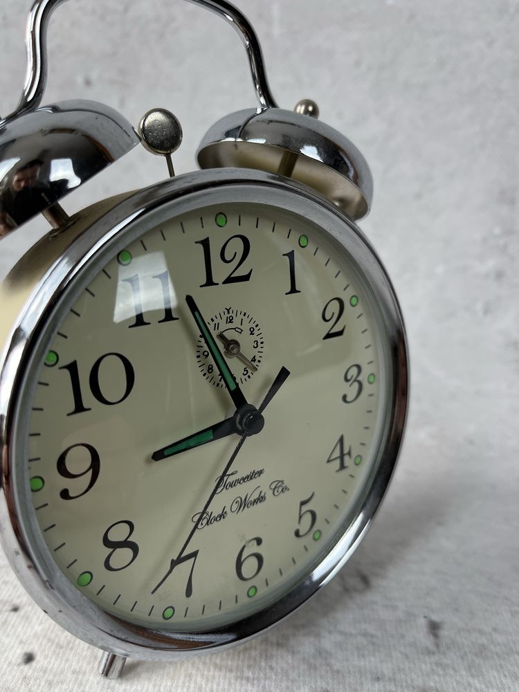 Towcester Clock Works Co - zegar mechaniczny budzik vintage nakrecany