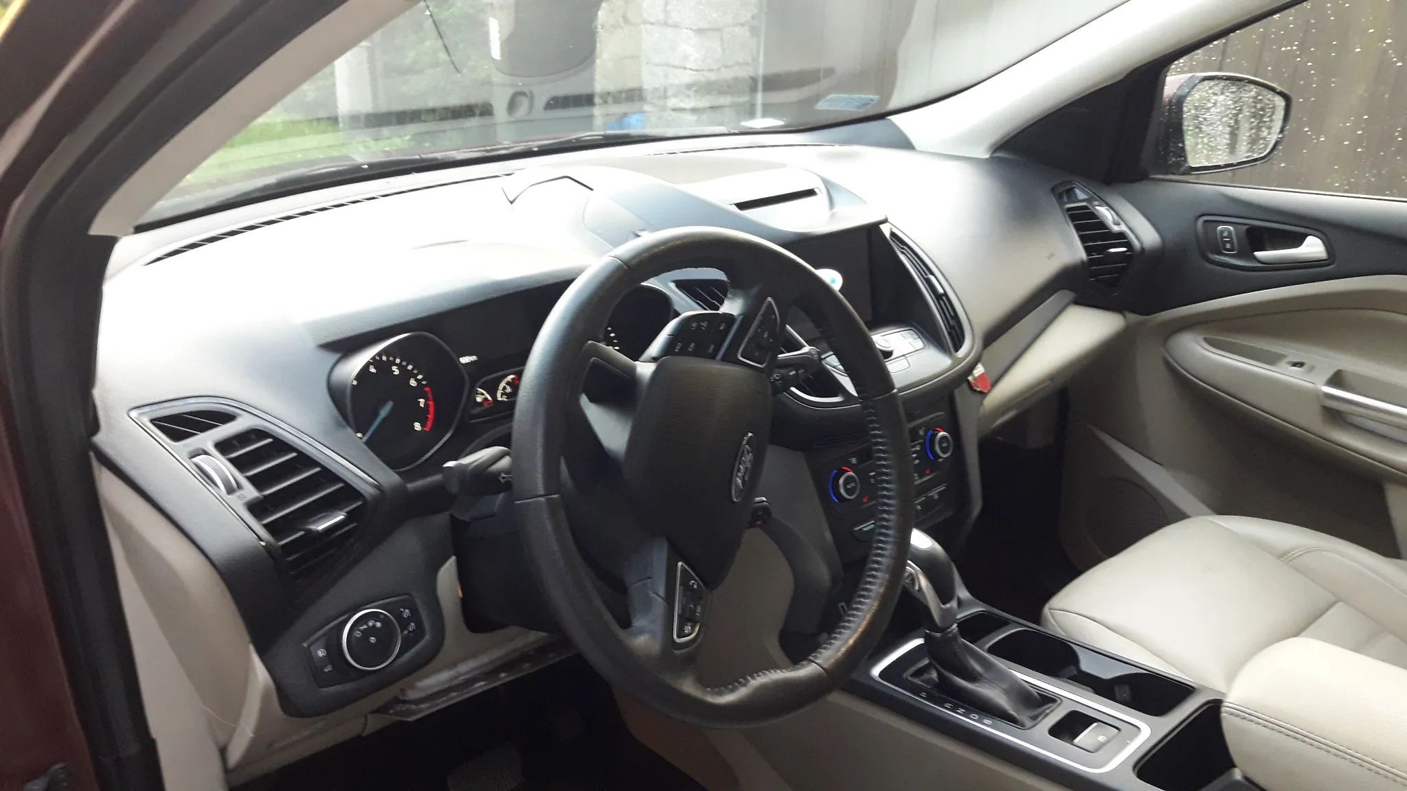 Ford Escape 1.5 ecoboost titanum176koni mod.2018r 35tys.km zarejestrowany