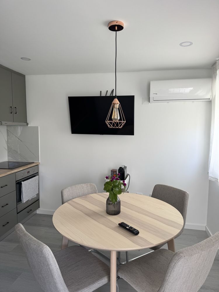 Alugo anexo/apartamento T1 - NOVO