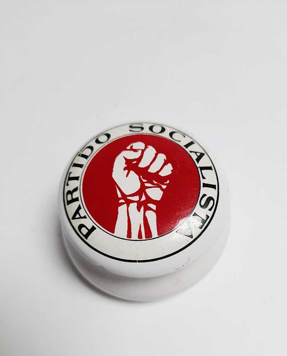 Coleção Pins,  Emblemas, Cachecol Partido Socialista desde Final 1970