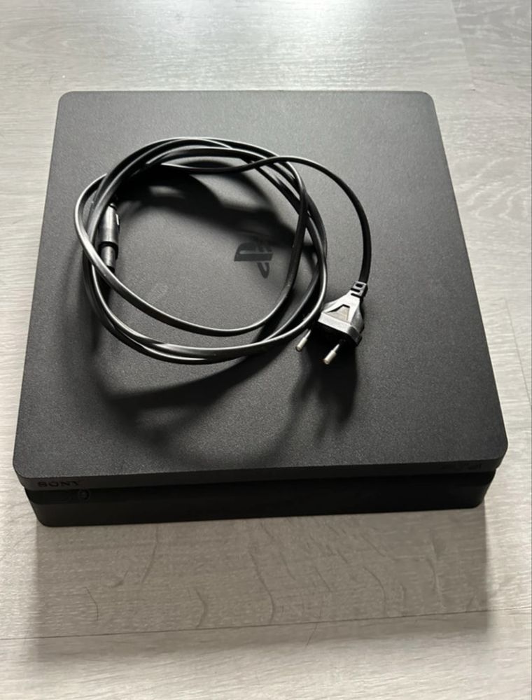 Playstation 4 Slim 1TB