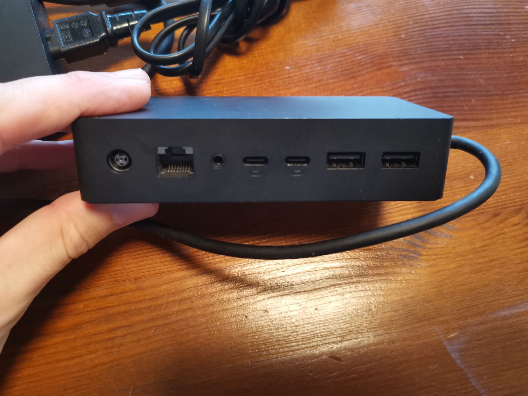 Surface dock 2 1917, stacja dokująca i zasilacz i ladowarka gratis