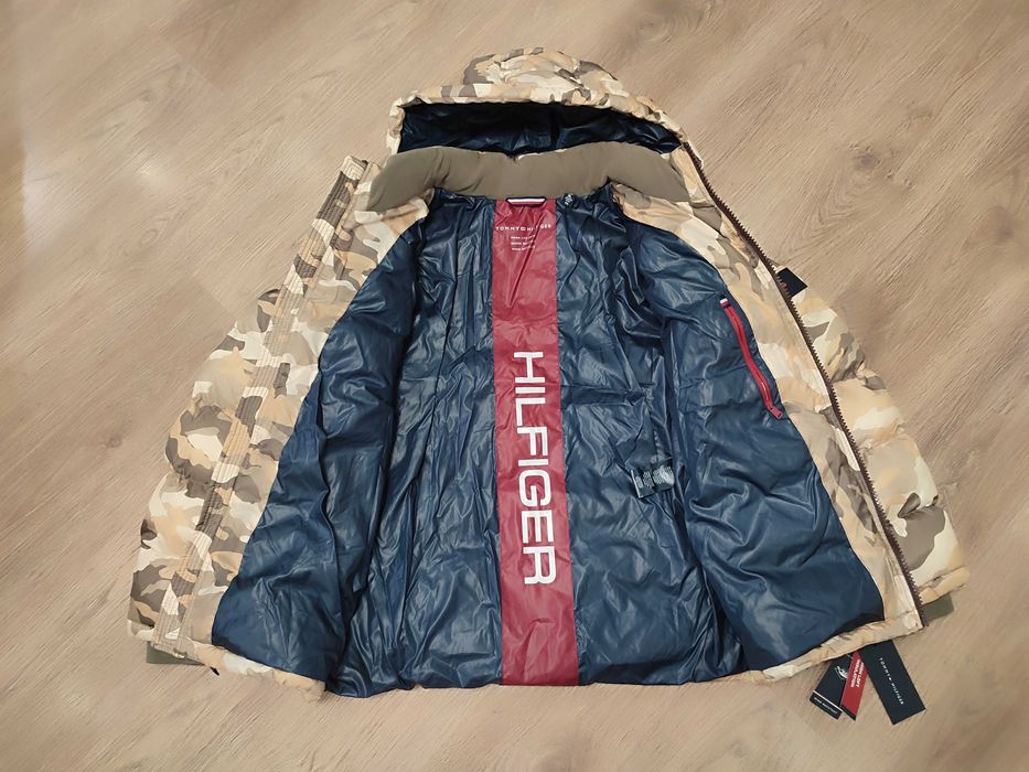 Куртка Tommy Hilfiger оригінал  розмір XL