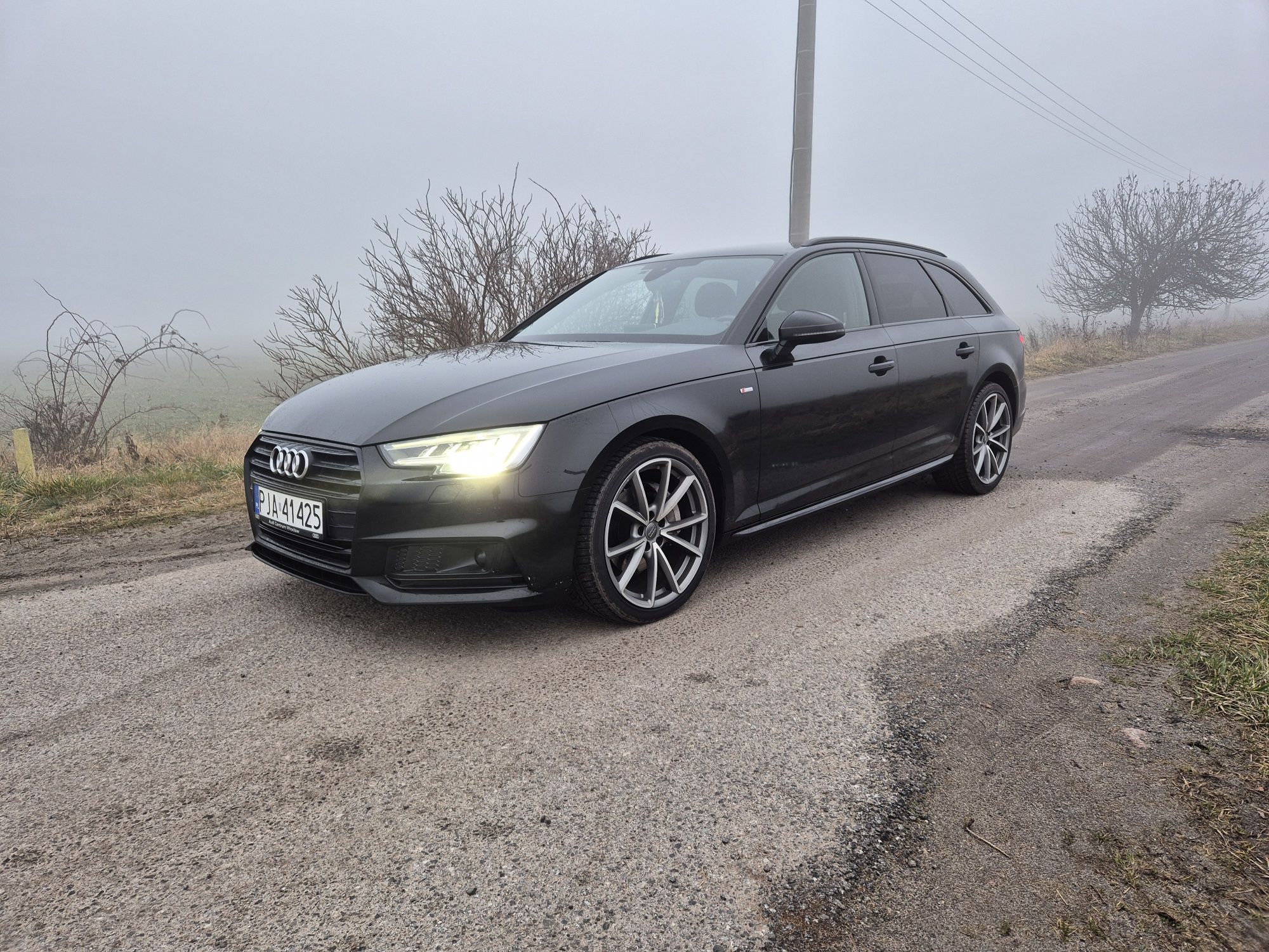 Audi A4 B9 2.0 190km Matrix Virtual S-line