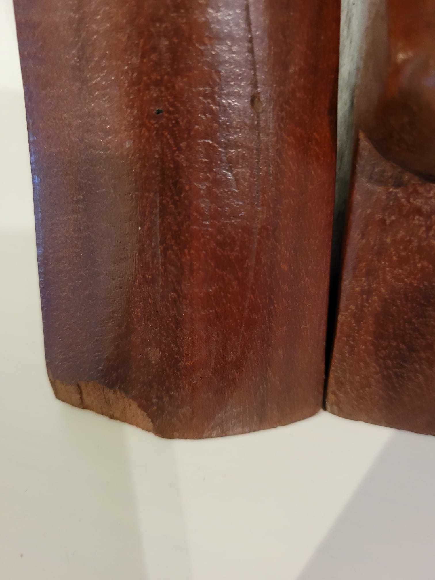Esculturas Africanas em Madeira – Casal Angola (anos 60)