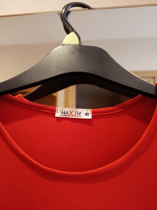 Czerwona sukienka wizytowa Maxim rozmiar 40 jak nowa