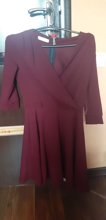 Сукня бардова розмір 44 м,модна на л