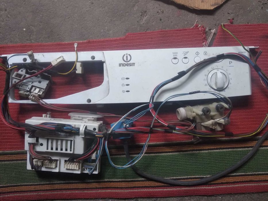 Продам мозги,модуль пральних машин Indesit  WISN 101