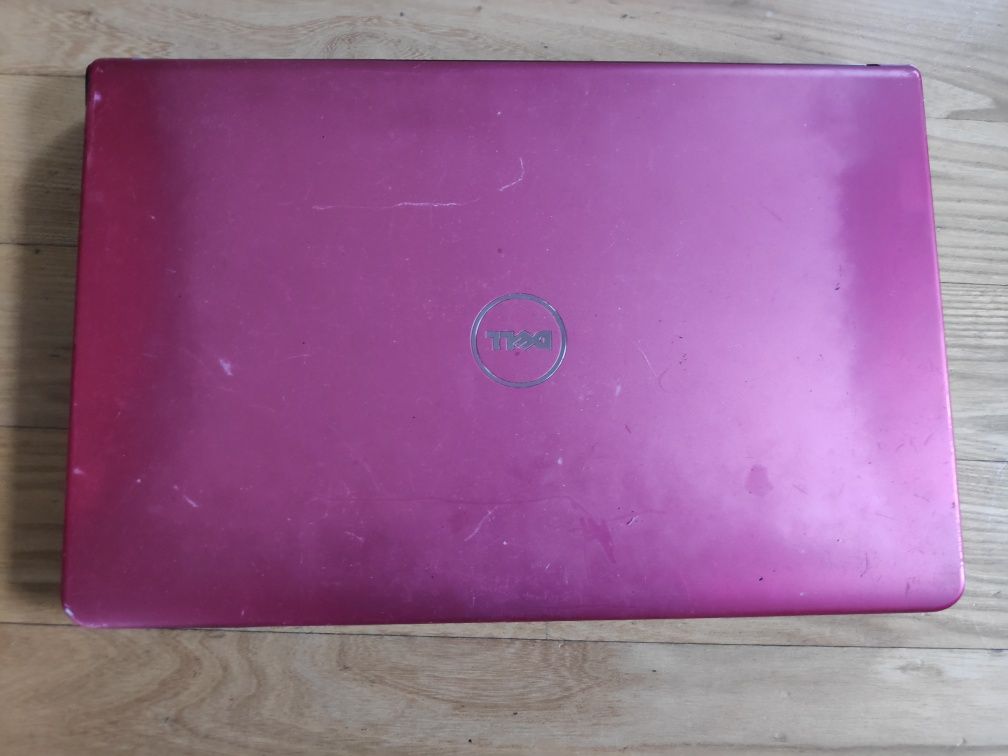 Dell 17 cali Core 3i 4gb system JBL