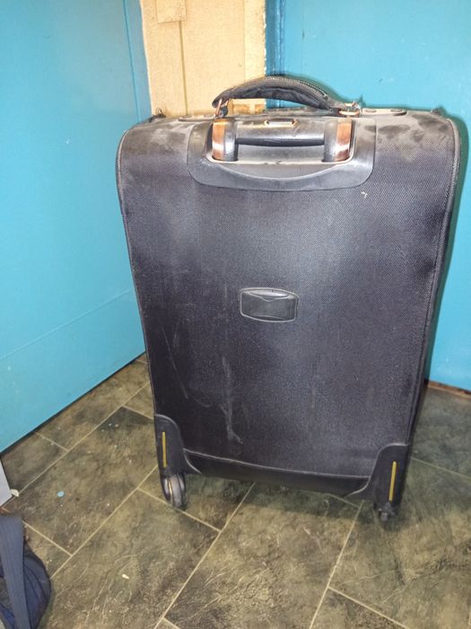 Чемодан на колесах