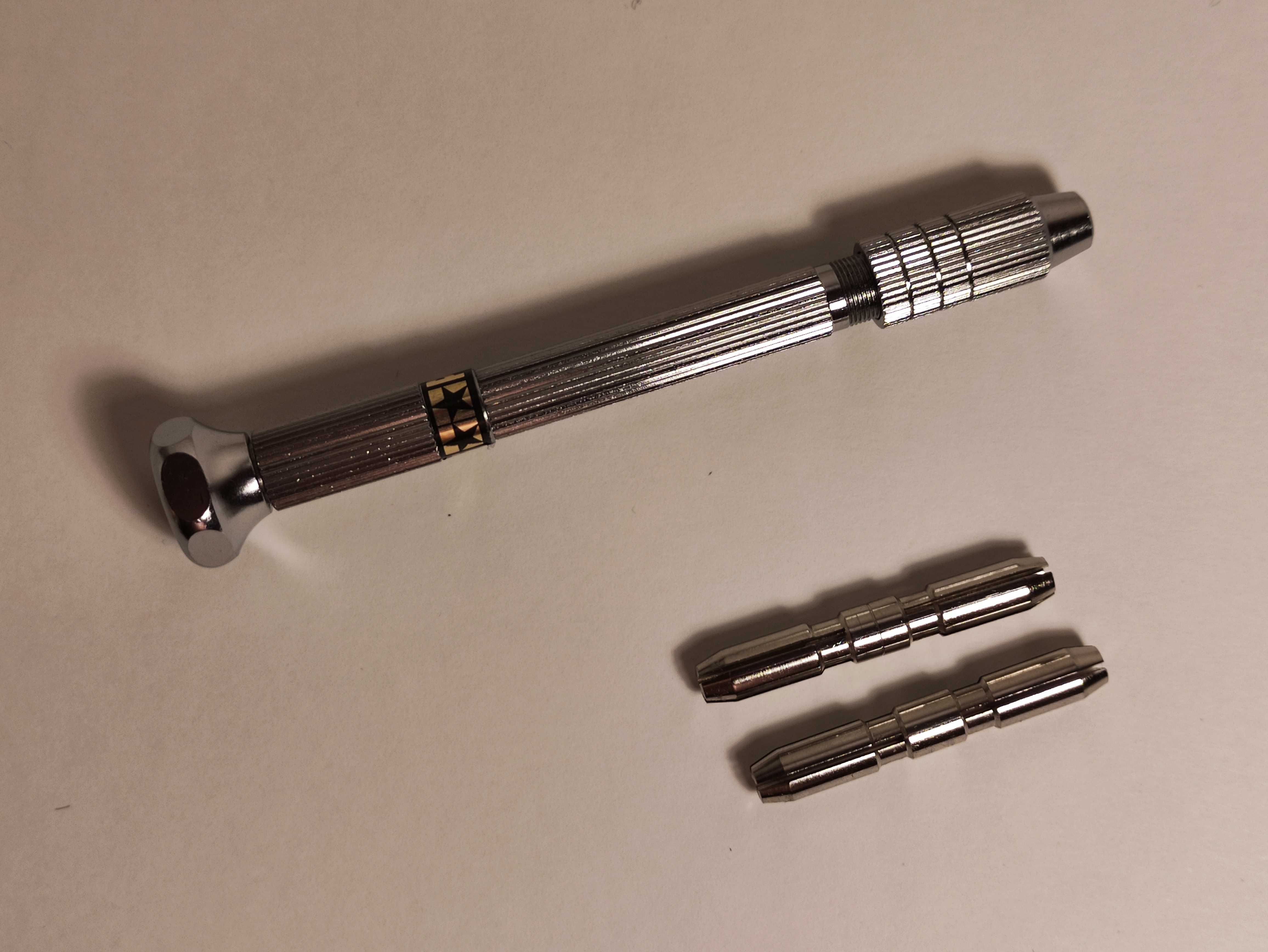 Ferramentas para modelismo Tamiya e Olfa.