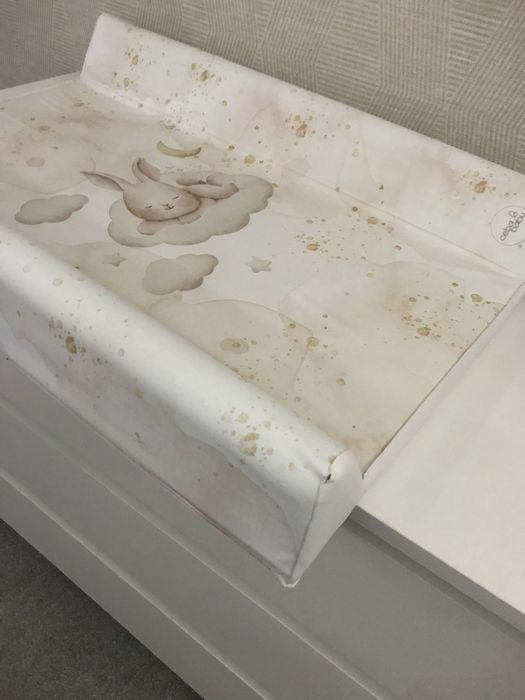 Пеленальна дошка на комод