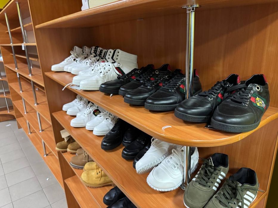 Одяг і взуття оптом - чоловічий, жіночий, дитячий /прямий постачальник