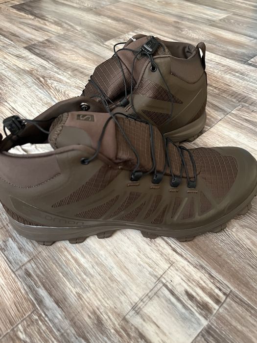 Ботинки Salomon.