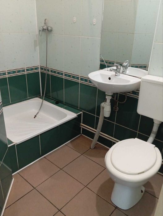 Оренда комерційного приміщення в м. Долина вул. Грушевського