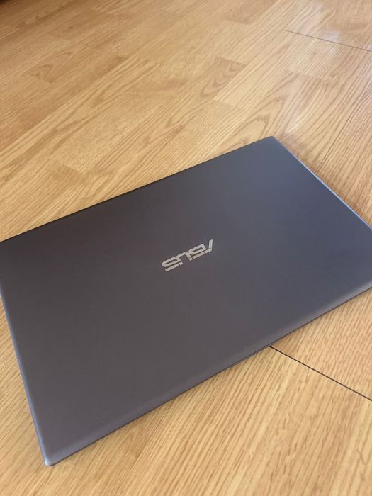 Asus Vivo Book 15 8/512gb i3 10gen