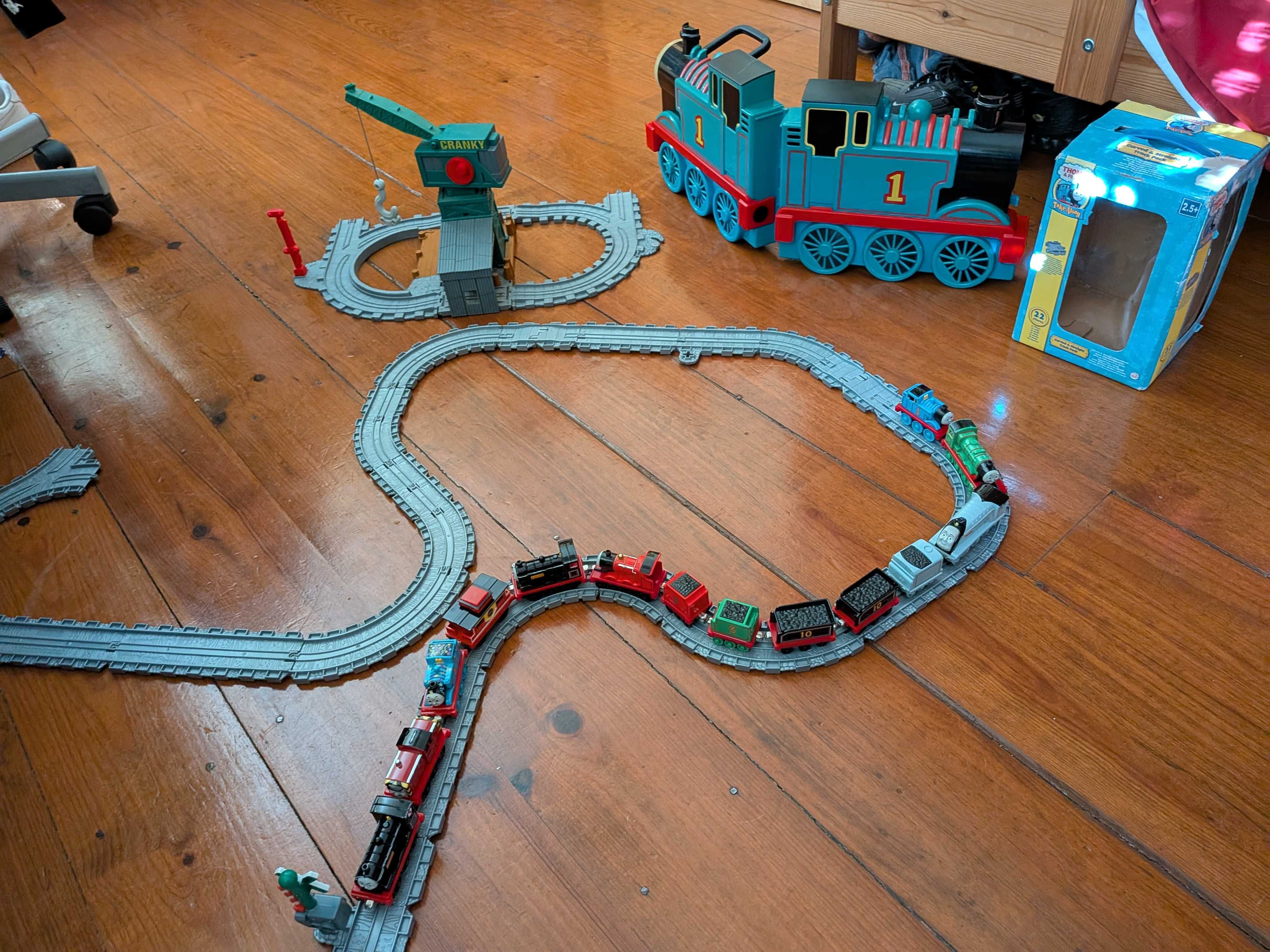 THOMAS & FRIENDS - Comboios+Circuíto+Grua+Garagem