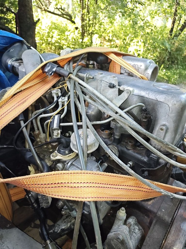Mercedes MB 100 silnik
